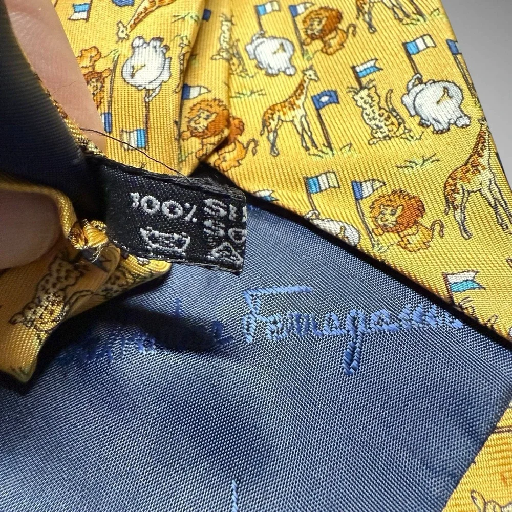 Salvatore Ferragamo‎ Authentic Men Tie Animal Pattern Silk Necktie Yellow
